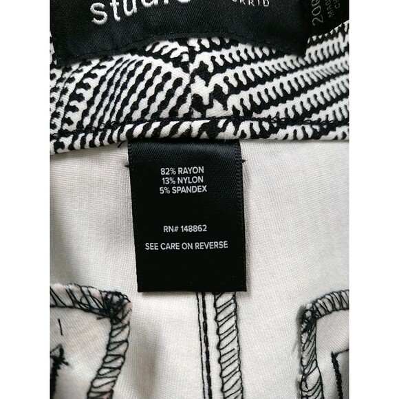 Torrid Studio Luxe Ponte Trouser A-Line Flare Pant Black /White Women's 20R New - Picture 5 of 10